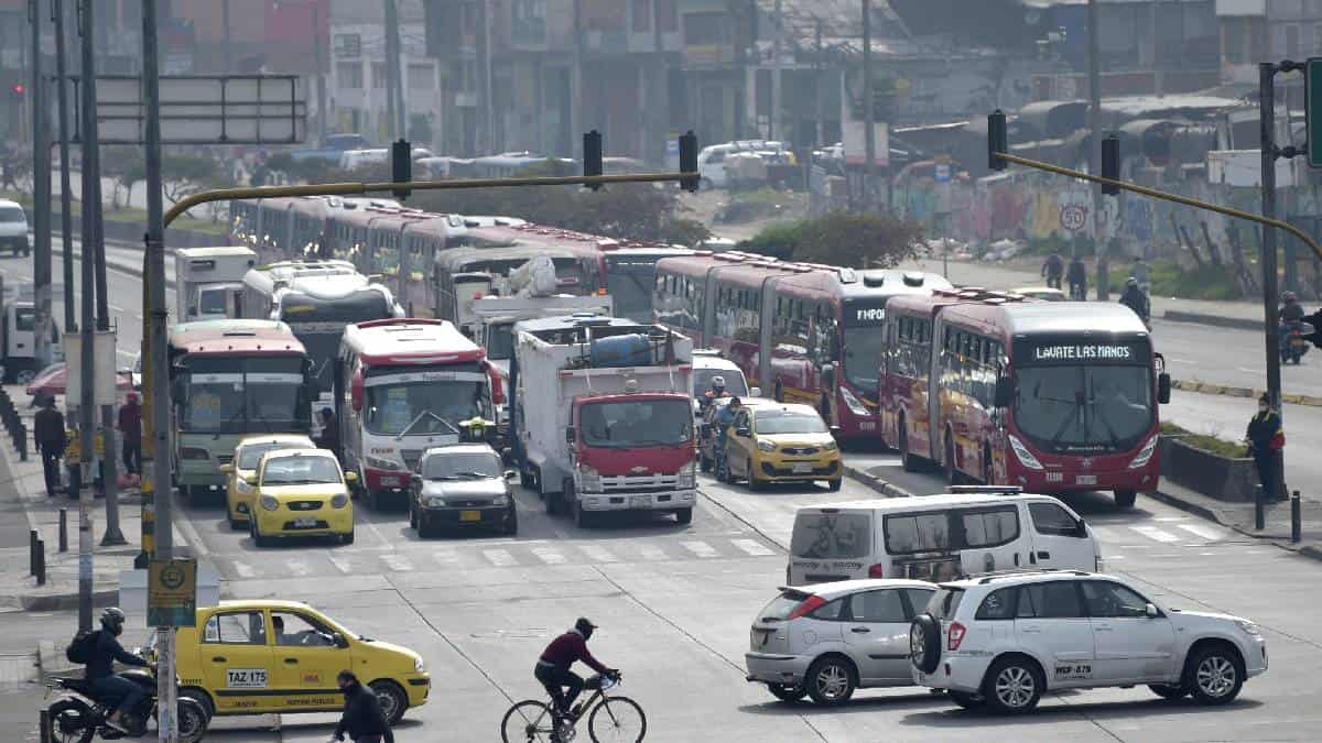 Bogotanos gastan alrededor de 94 horas al año en trancones
