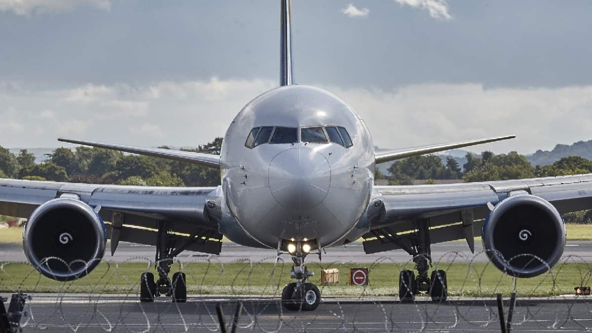 Variante ómicron podría arruinar el transporte aéreo europeo para 2022