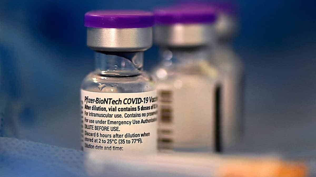 Foto: AFP UE acuerda 1.800 millones de vacunas anticovid con Pfizer/BioNTech