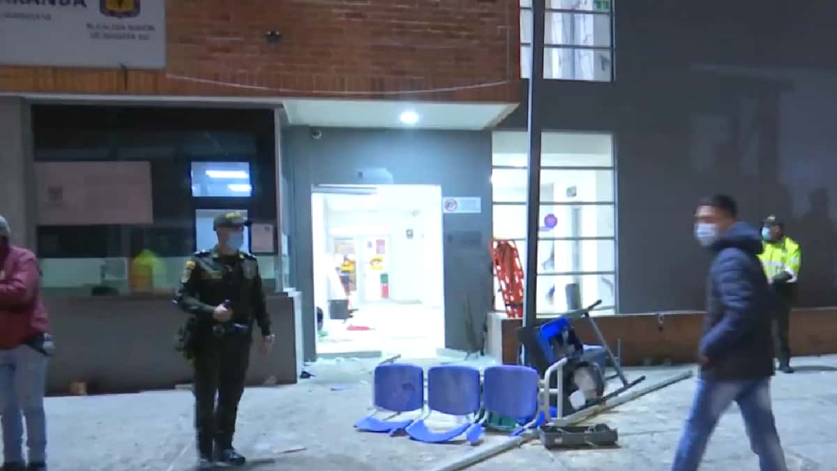 Destrozos en URI de Puente Aranda tras motín