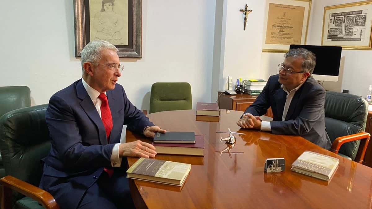 Álvaro Uribe Vélez y Gustavo Petro Urrego encuentro