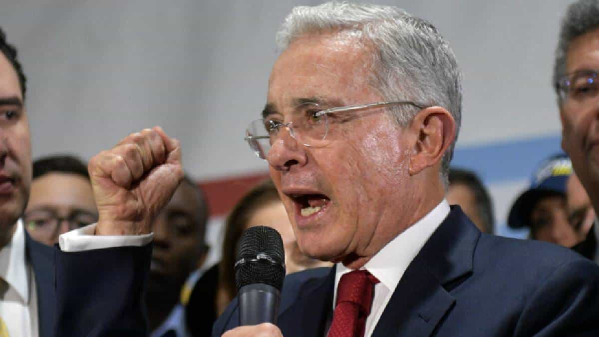 Álvaro Uribe Vélez, expresidente y exsenador