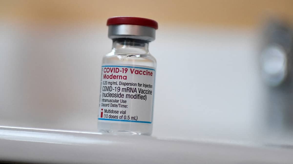 Islandia decidió no seguir con el uso de la vacuna Moderna