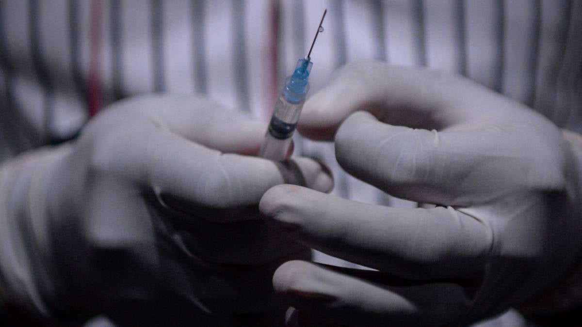 OMS duda que vacunación masiva contra el covid detenga la pandemia