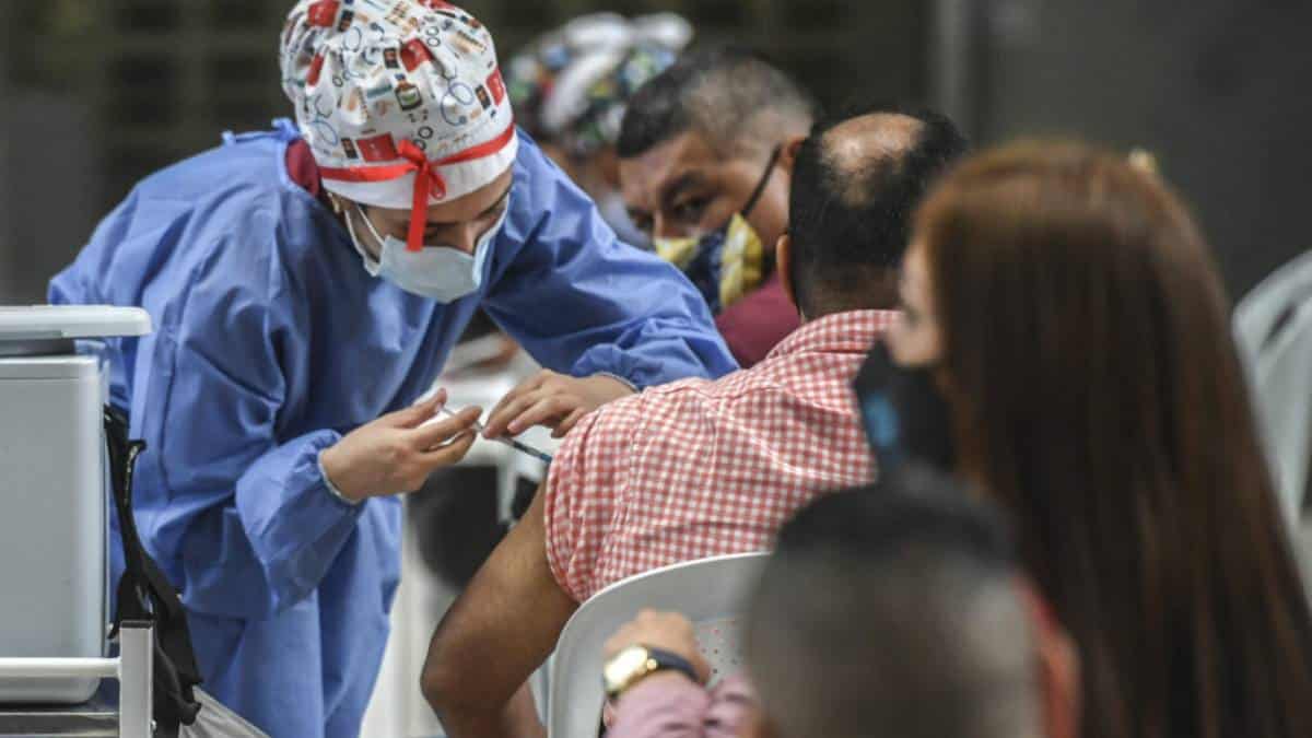 Certificado digital de vacunación colombiano podría ser válido en la Unión Europea