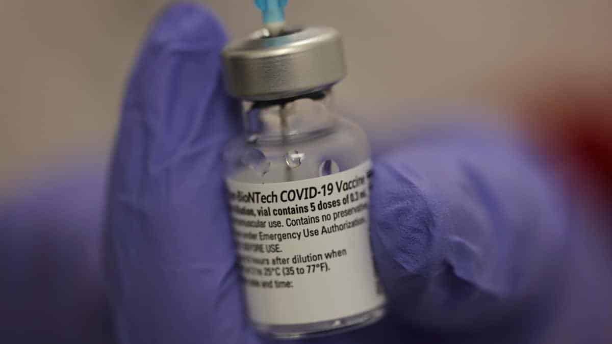 Por escasez de vacuna Pfizer en Bogotá solo se priorizará la segunda dosis