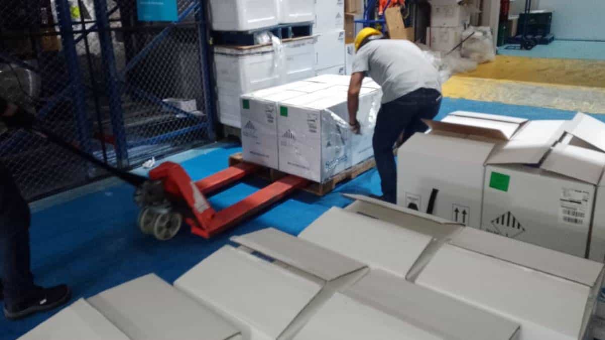 Colombia recibió 240mil vacunas anticovid de Pfizer y Moderna