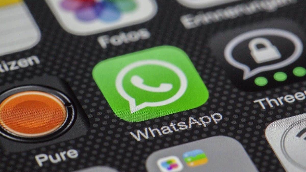 WhatsApp prepara la opción de escuchar audios en segundo plano