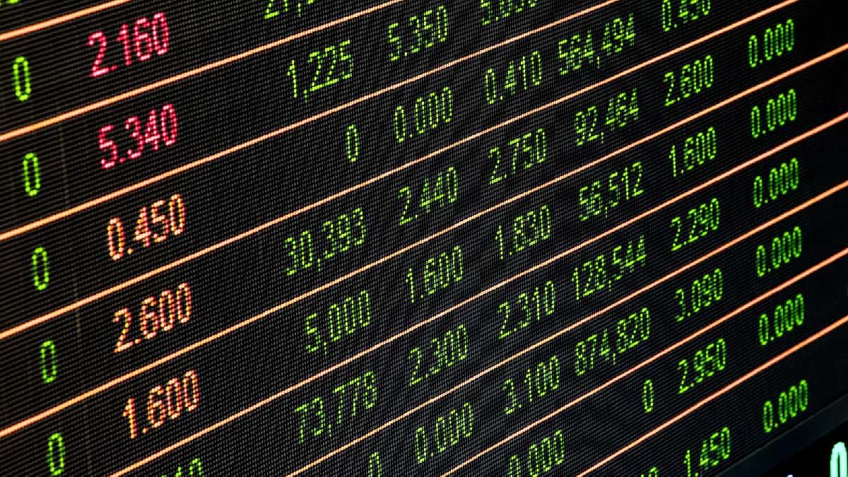 Wall Street repunta y recupera el terreno perdido el lunes