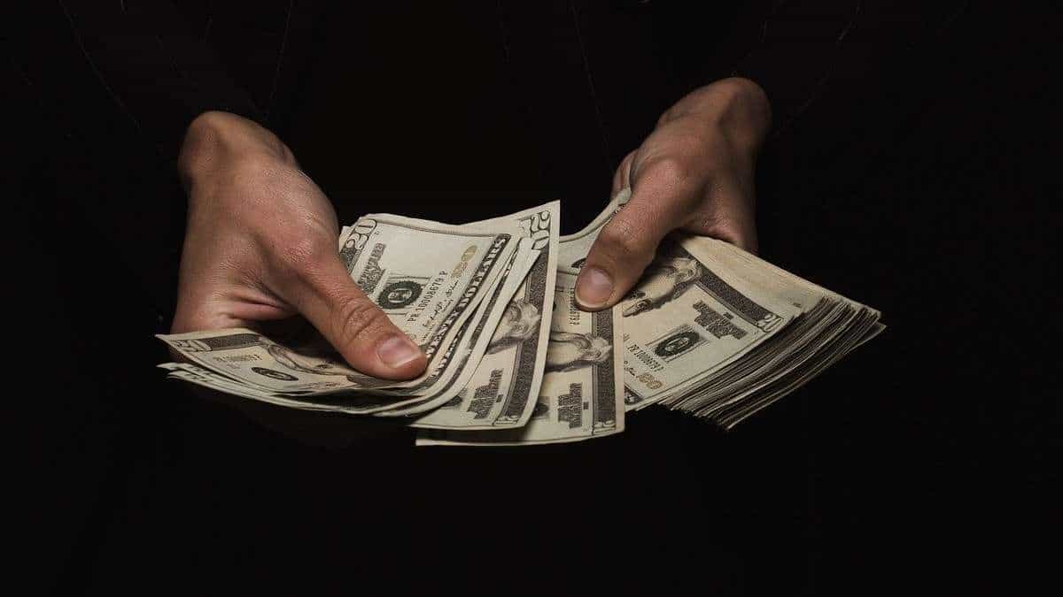 Pastor pide dinero para acelerar la llegada de Jesús a la Tierra