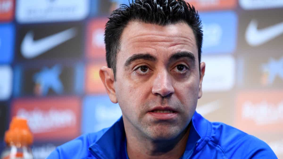 Xavi Hernández previo a su debut con el Barcelona