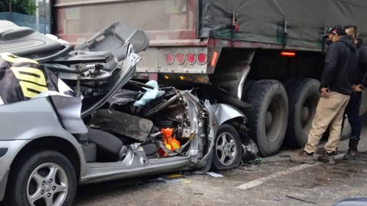 Terrible accidente de tránsito en Bogotá dejó dos heridos de gravedad