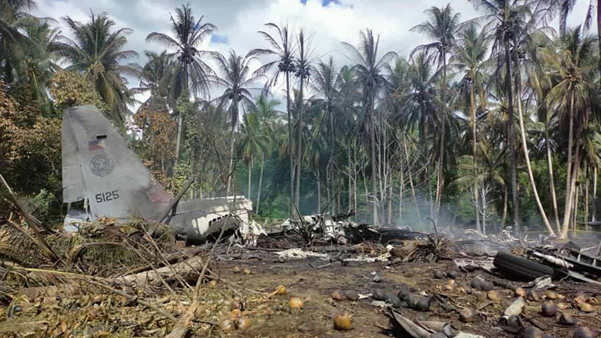 Filipinas: avión militar se estrella y deja al menos 29 muertos