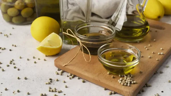 Los beneficios de consumir aceite de oliva y limón en ayunas