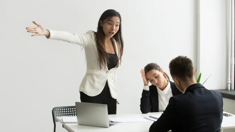 ¿Qué hacer si es víctima de acoso laboral? Experto responde