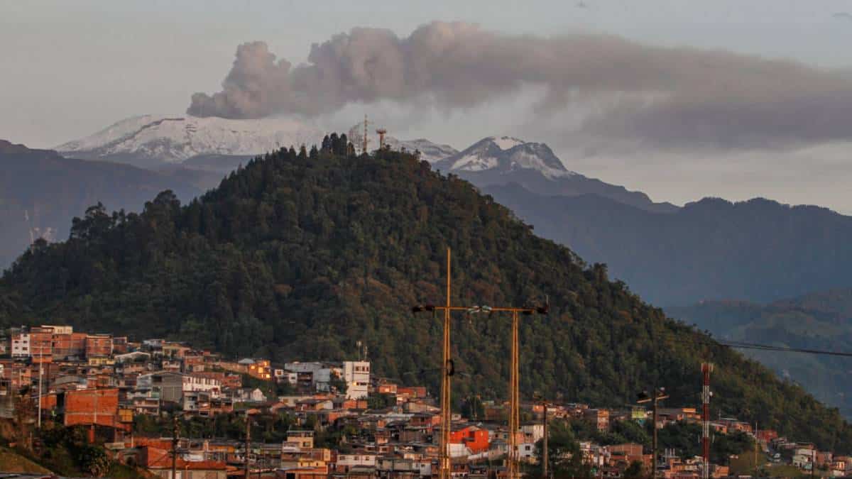 Volcán Nevado del Ruiz no presenta cambios en su nivel de actividad