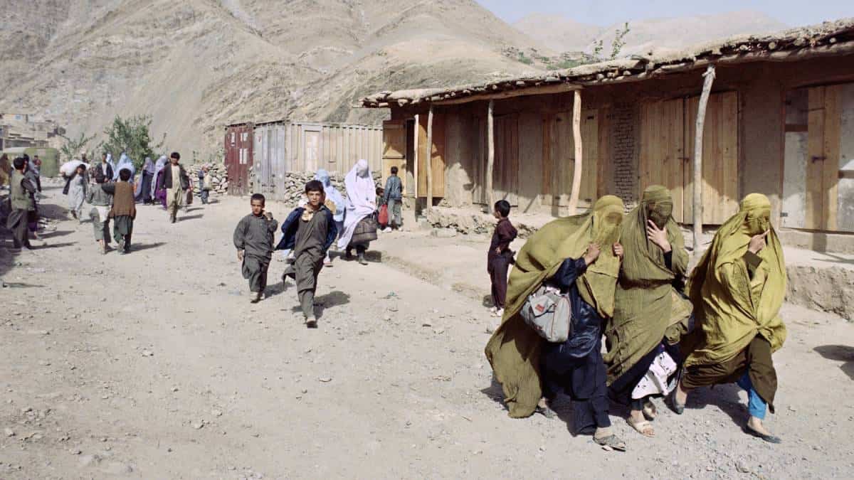 Foto: AFP / Saeed Khan. Talibanes prometieron que permitirán evacuar más afganos