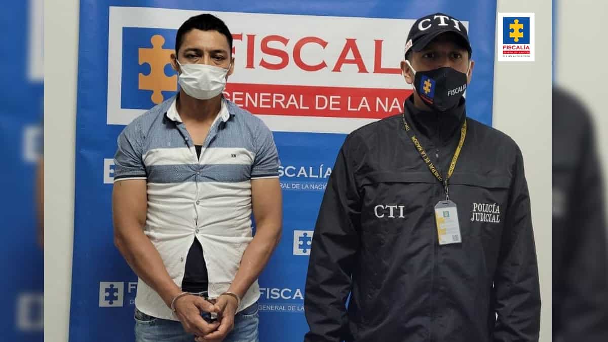 Hombre arrestado por herir a suegra y novia