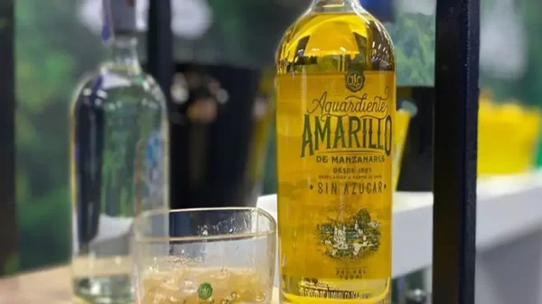 Aguardiente Amarillo conquista EE.UU., mientras en Colombia enfrenta desafíos