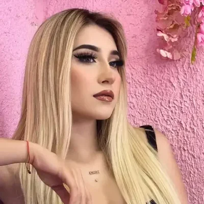 La profesora “más viral” que abrió OnlyFans y ahora es modelo Playboy