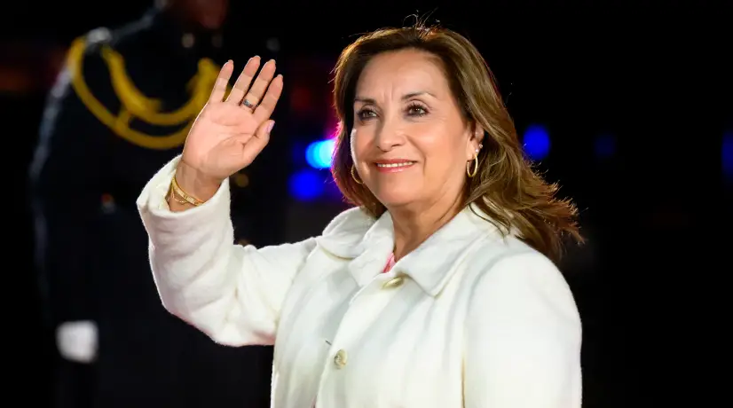 Investigan a Dina Boluarte, presidenta de Perú, por presunto enriquecimiento ilícito: allanaron su vivienda