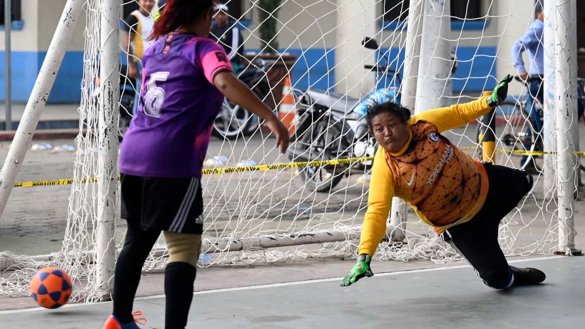 Alma, abuelita voladora en Guatemala