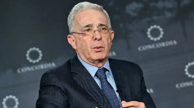 Expresidente Álvaro Uribe pide consulta popular por la reforma a la salud