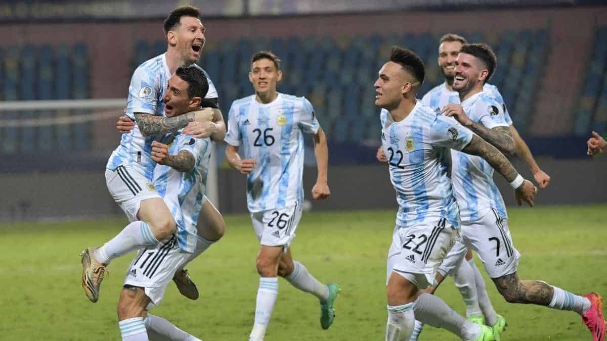Argentina goleó a Ecuador y se cita con Colombia en las ‘semis’ de la Copa América
