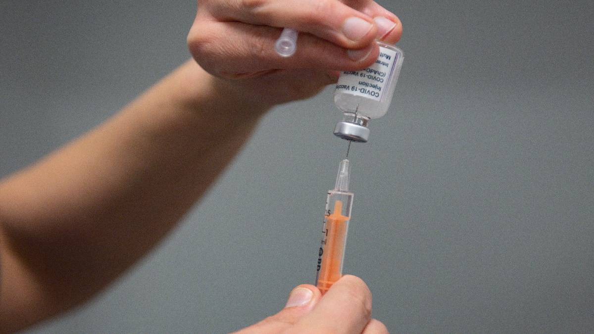 Argentina envió a México insumo de la vacuna AstraZeneca contra el covid-19