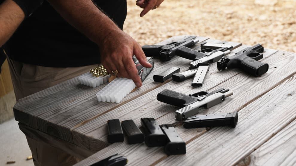 El FBI le seguía la pista al hombre. Foto: AFP