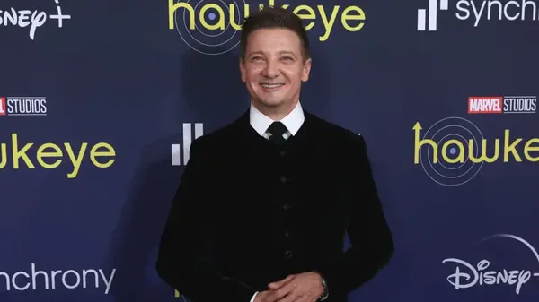 ¿Cómo fue el accidente de Jeremy Renner, famoso actor de acción y Avengers?