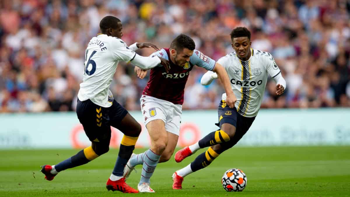 Everton cayó goleado ante Aston Villa en la Premier League