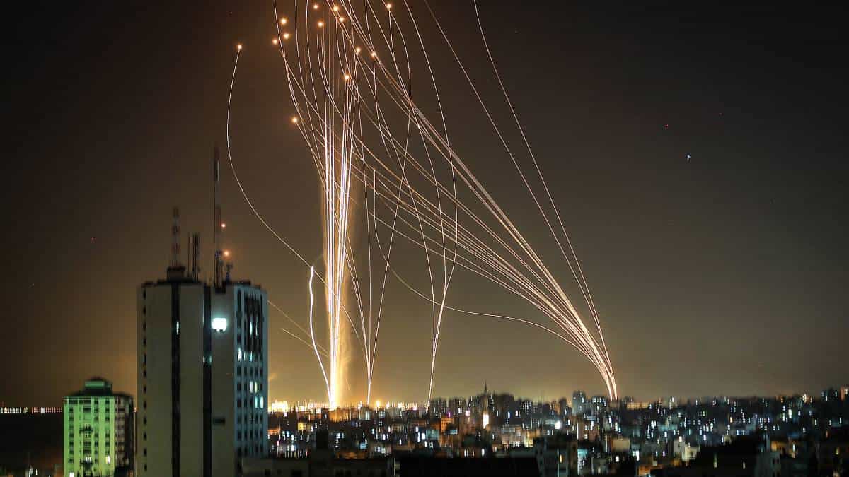 Israel bombardea Gaza tras disparos de mil cohetes a territorio judío
