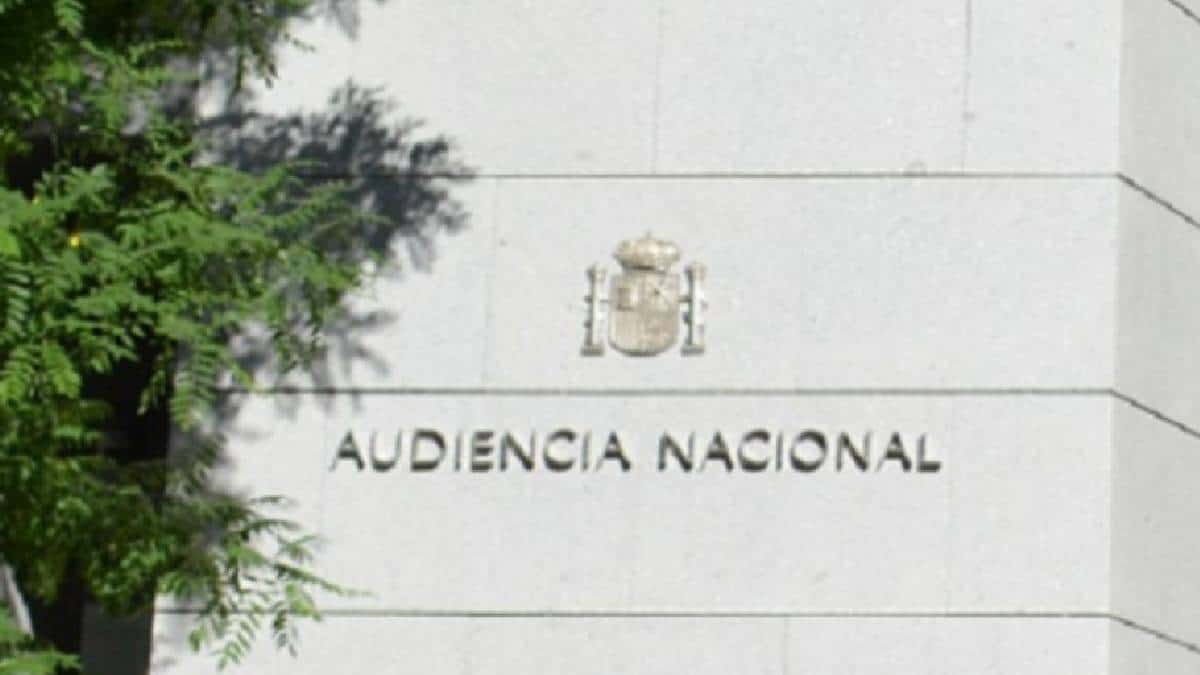 Audiencia Nacional admite denuncia contra Petro