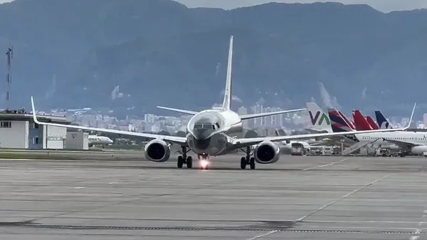 Padre 'Chucho' llegó a Colombia en el segundo vuelo humanitario de connacionales atrapados en Israel