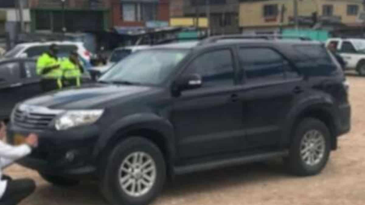 Balacera en Bogotá: ladrones intentaron robar una camioneta y se enfrentaron a disparos