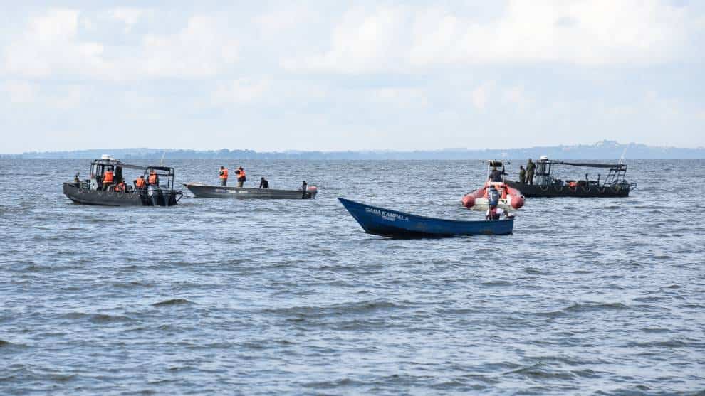 Una mujer dio a luz en un bote de migrantes en medio del océano