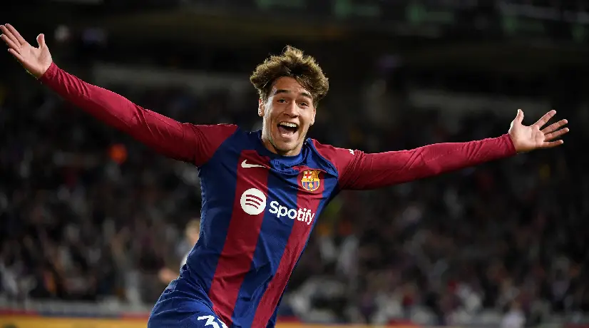 Marc Guiu dio victoria agónica al Barcelona