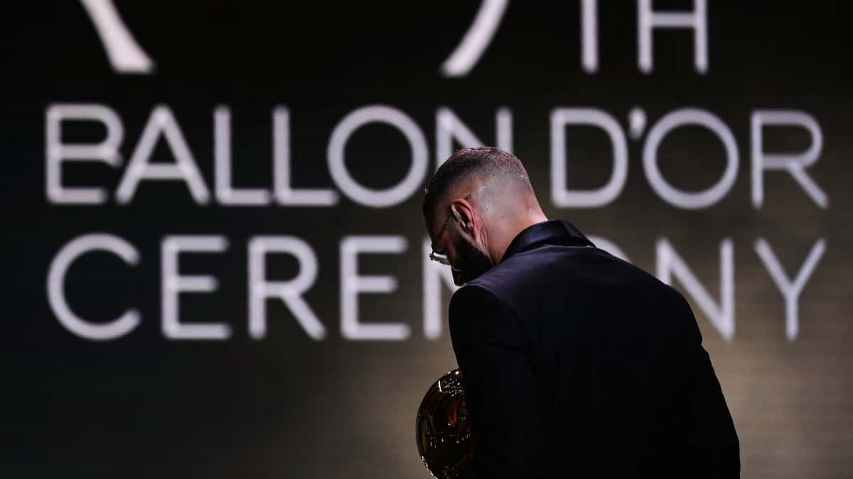 Benzema tras recibir el Balón de Oro.