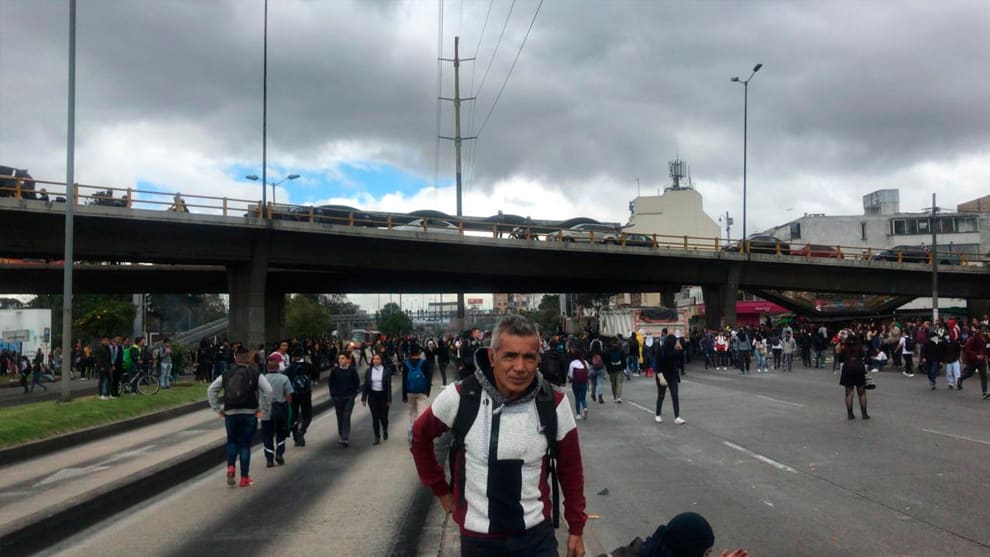 Problemas de movilidad por bloqueo de la carrera 30 en Bogotá