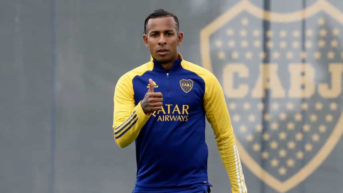 Sebastián Villa aislado por fiebre en Boca Juniors