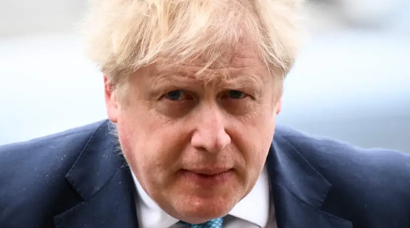 Boris Johnson pidió disculpas por "el dolor y las pérdidas" causados a las víctimas del covid