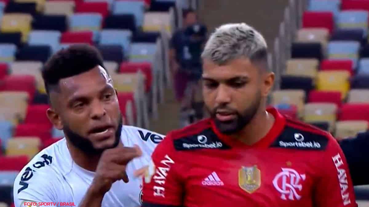 Miguel Ángel Borja pelea Gabigol en Flamengo vs Gremio
