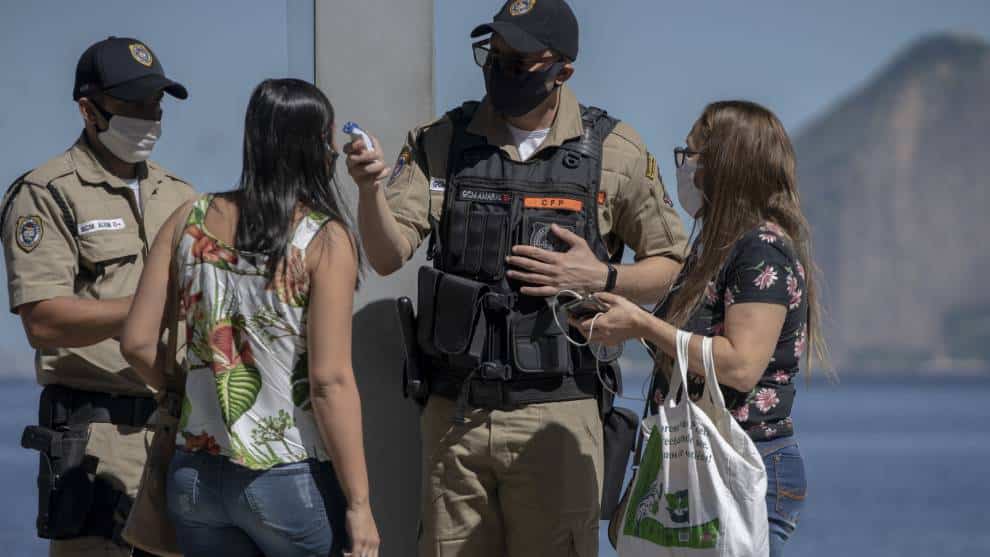 Foto: referencia AFP Brasil superó las 1.000 muertes diarias por coronavirus