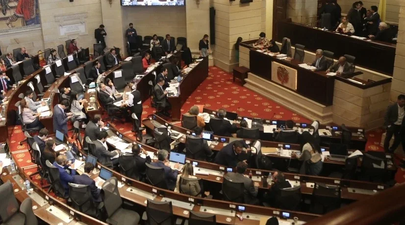 Con una congresista hospitalizada por bullying inicia el debate de la reforma a la salud en plenaria de la Cámara