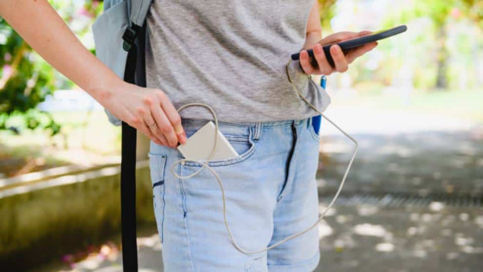 Google desarrollaría un cable táctil para poder controlar el celular