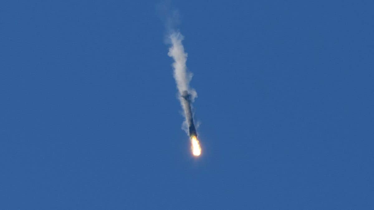 ¿Dónde caerían escombros de cohete chino descontrolado?