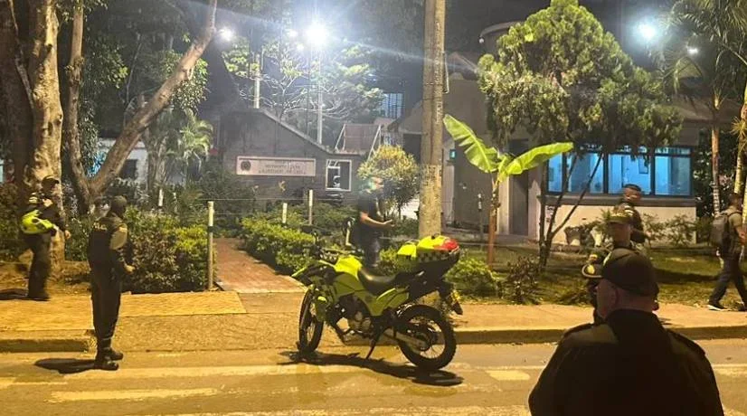 Dos perritos, mascotas del CAI atacado fueron víctimas de los explosivos