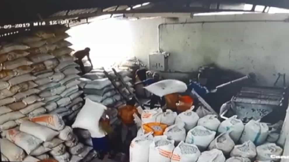 Una persona muerta por el desplome de una bodega en Medellín