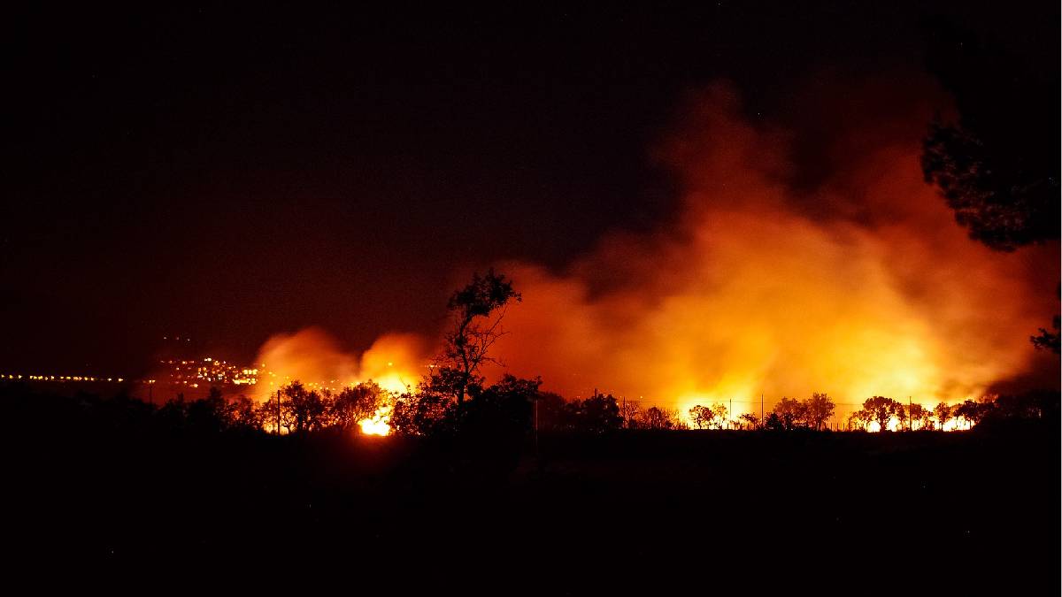 Nueva ola de calor golpea a EE.UU. y Canadá con múltiples incendios.